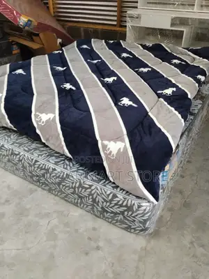 All-Season Woolen Duvet 5x6 6x6