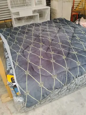 Classic Woolen Duvet for Home 5 by 6, 6 by 6