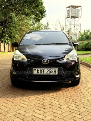 Toyota Vitz 2018 Black