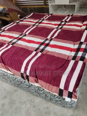 Comfortable Woolen Duvet for All Seasons 5 by 6, 6 by 6