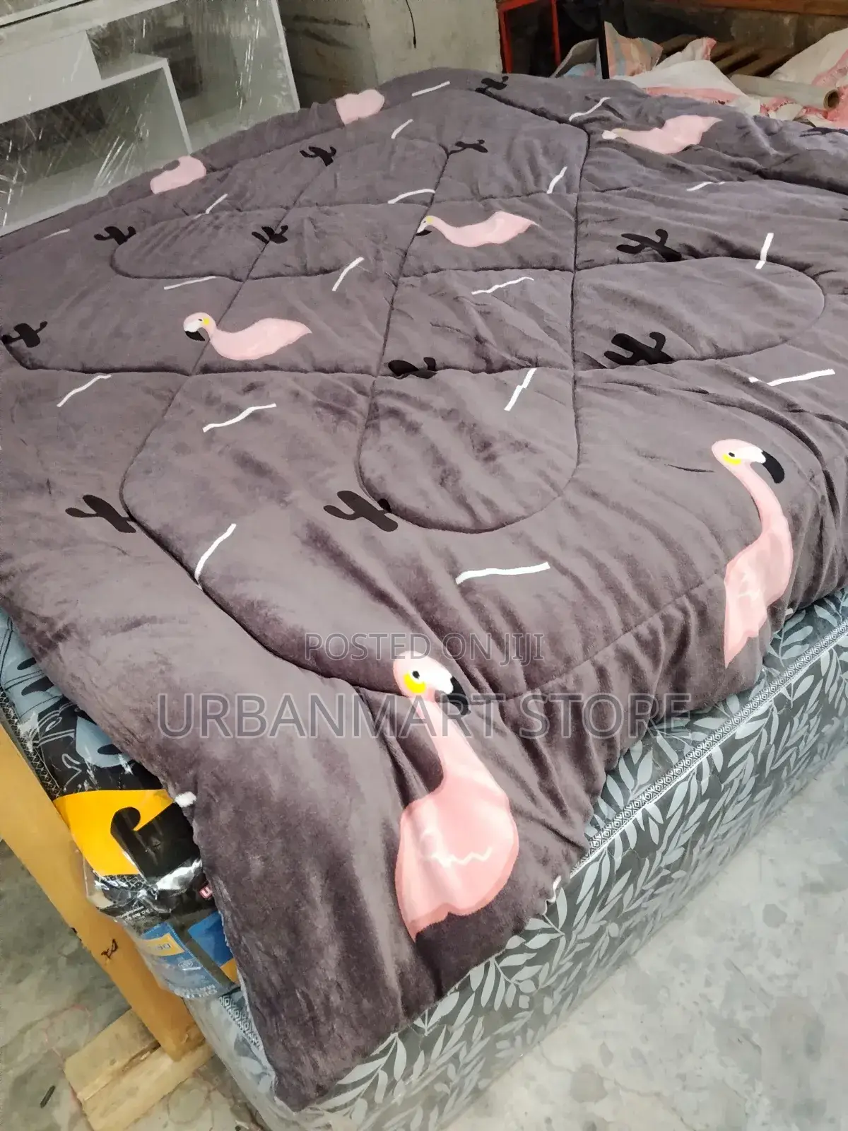 With Only 1500 Get a Warm Woolen Duvet, 5 by 6,6 by 6