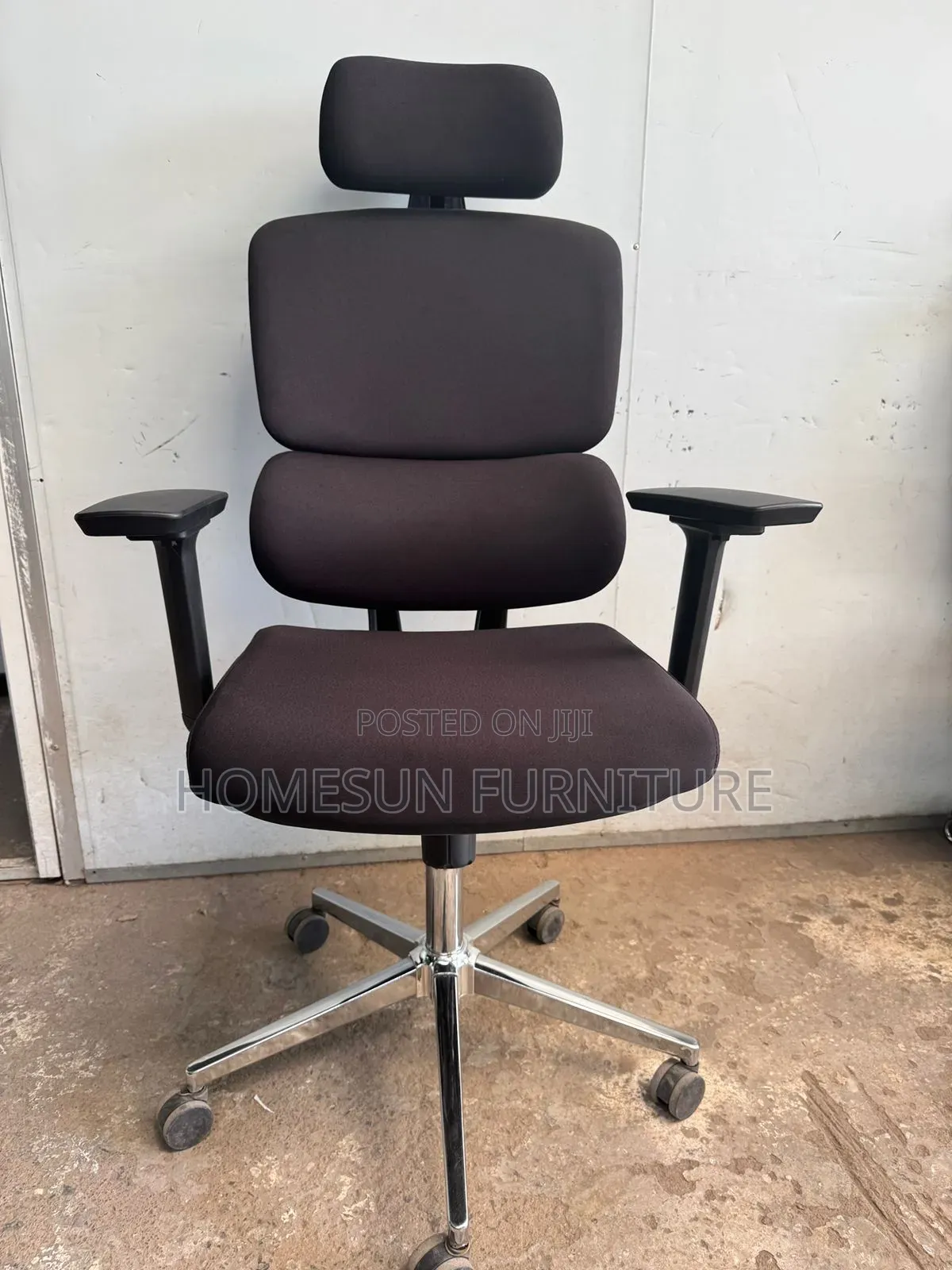 Ergonomic High-Back Office Chair With Adjustable Headrest