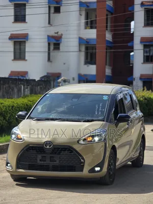 Toyota Sienta 2020 Beige