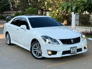Toyota Crown 2012 White