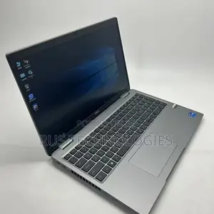 Laptop Dell Precision 3580 16GB Intel Core i7 SSD 512GB