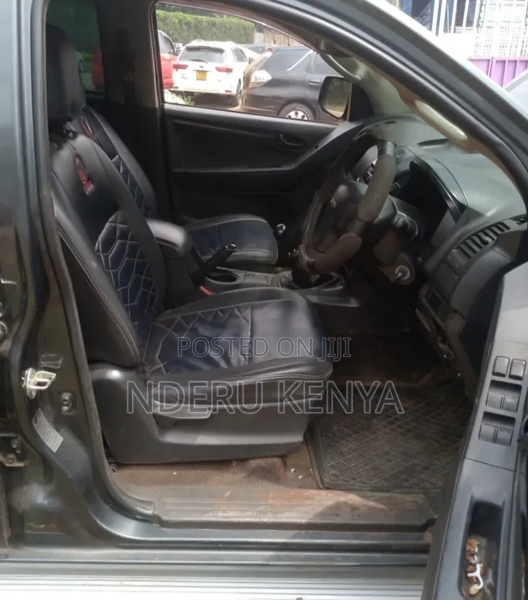 Isuzu D-MAX 2019 Gray