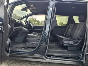 Toyota Voxy 2019 Blue