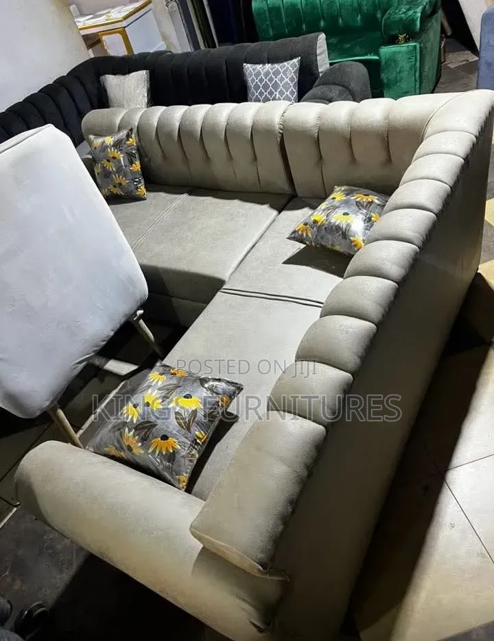 Modern U-Shaped Sectional Sofa