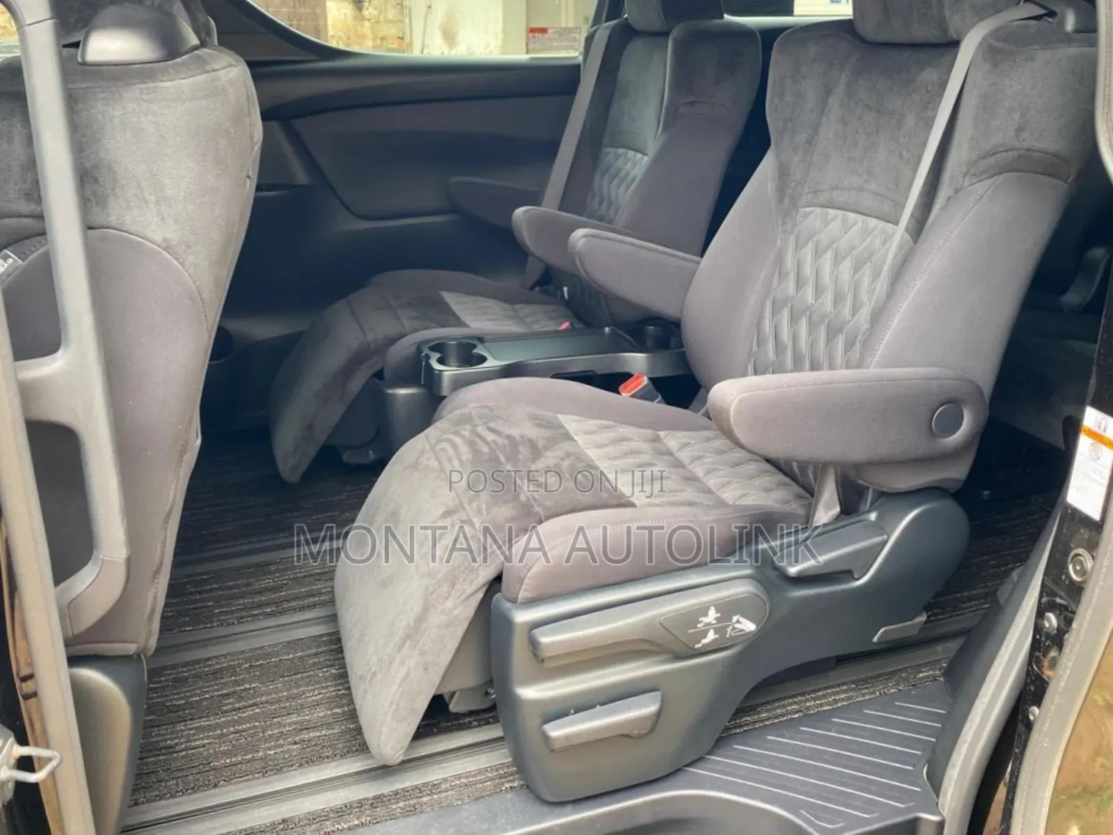 Toyota Vellfire 2019 Black