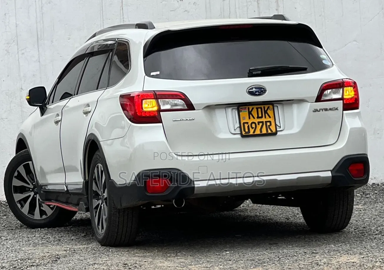 Subaru Outback 2017 White