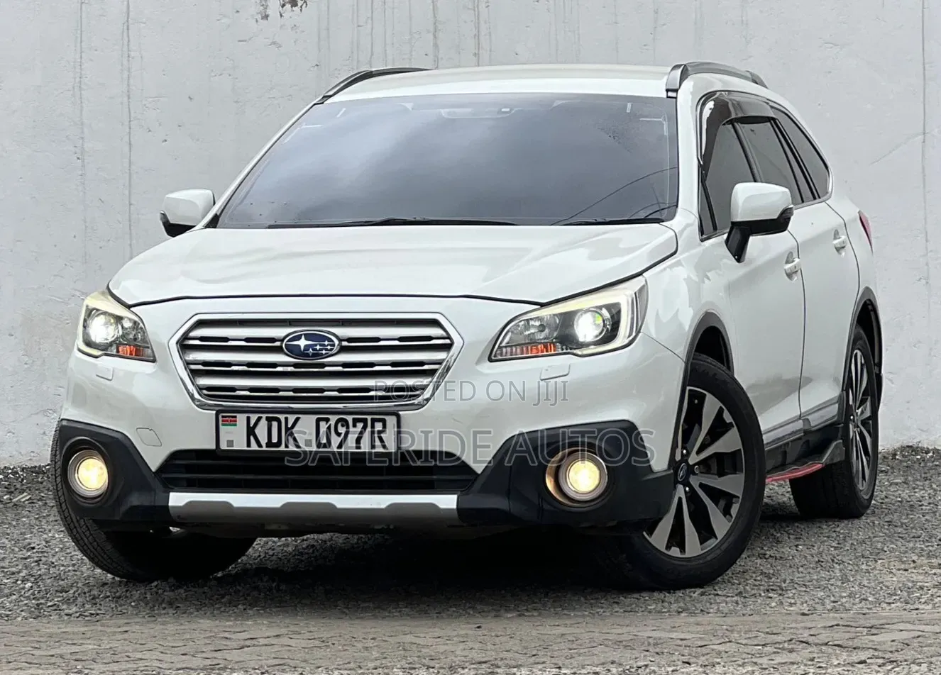 Subaru Outback 2017 White