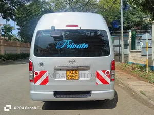 Toyota HiAce 2016 Silver