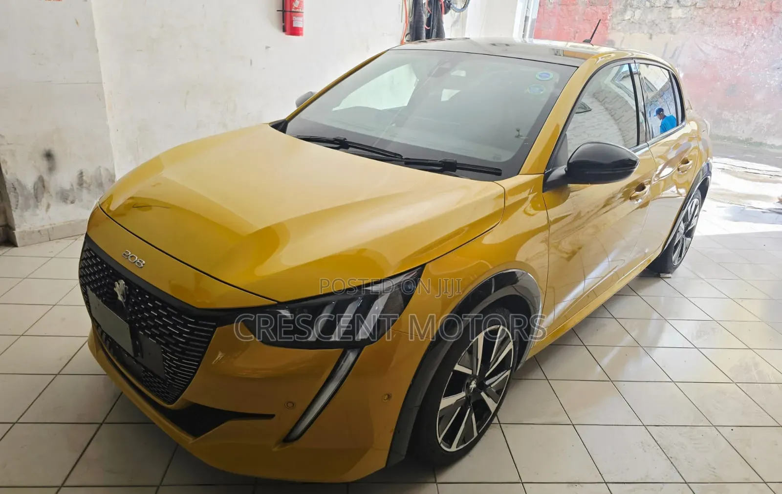 Peugeot 208 2020 Yellow