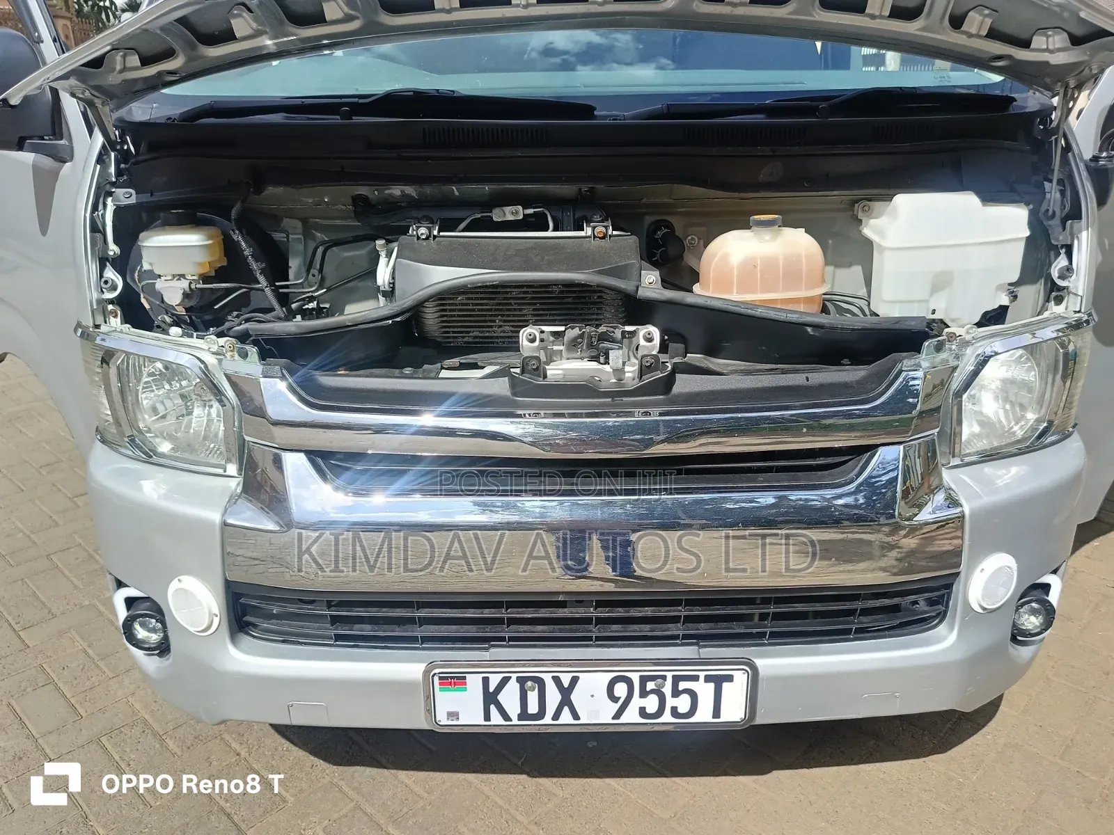 Toyota HiAce 2016 Silver