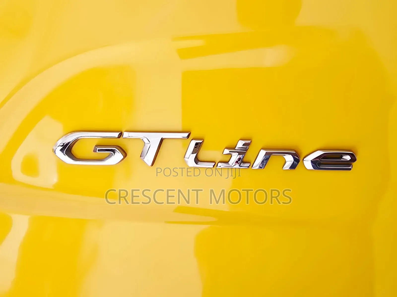 Peugeot 208 2020 Yellow