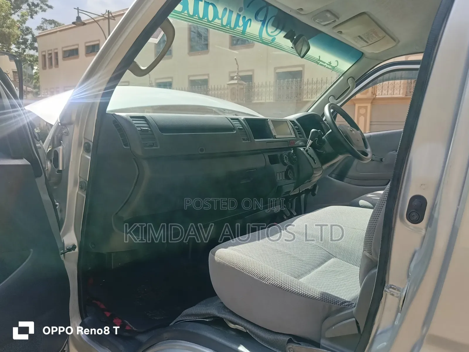 Toyota HiAce 2016 Silver