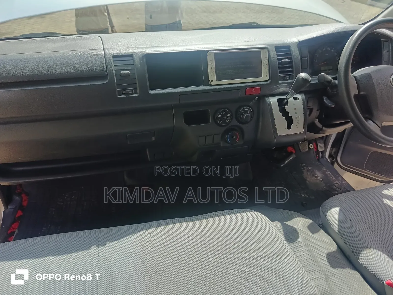 Toyota HiAce 2016 Silver