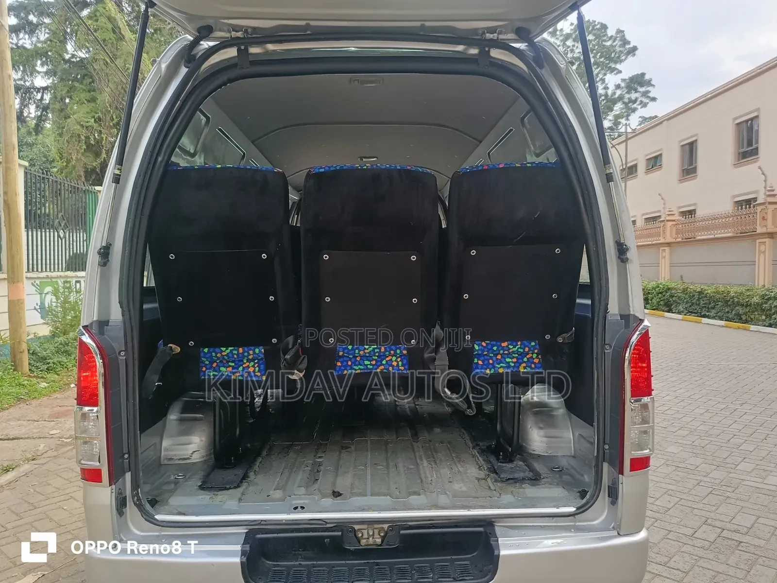 Toyota HiAce 2016 Silver