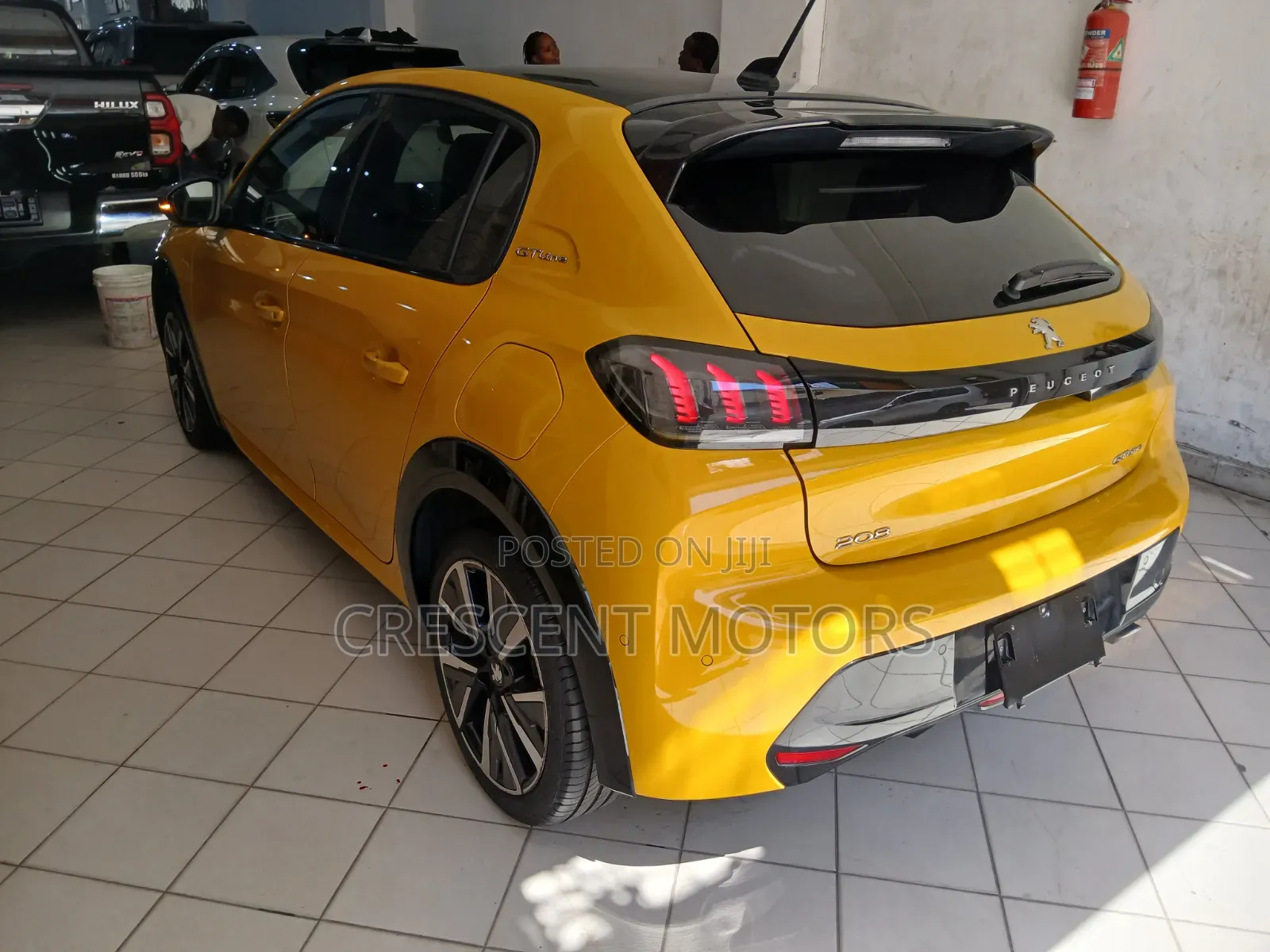 Peugeot 208 2020 Yellow