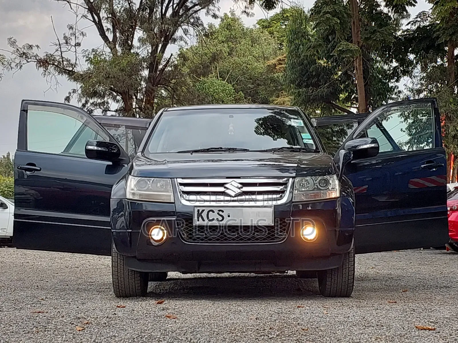 Suzuki Escudo 2011 Black