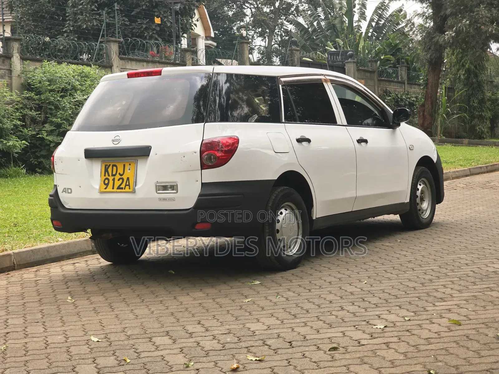 Nissan Advan 2015 White