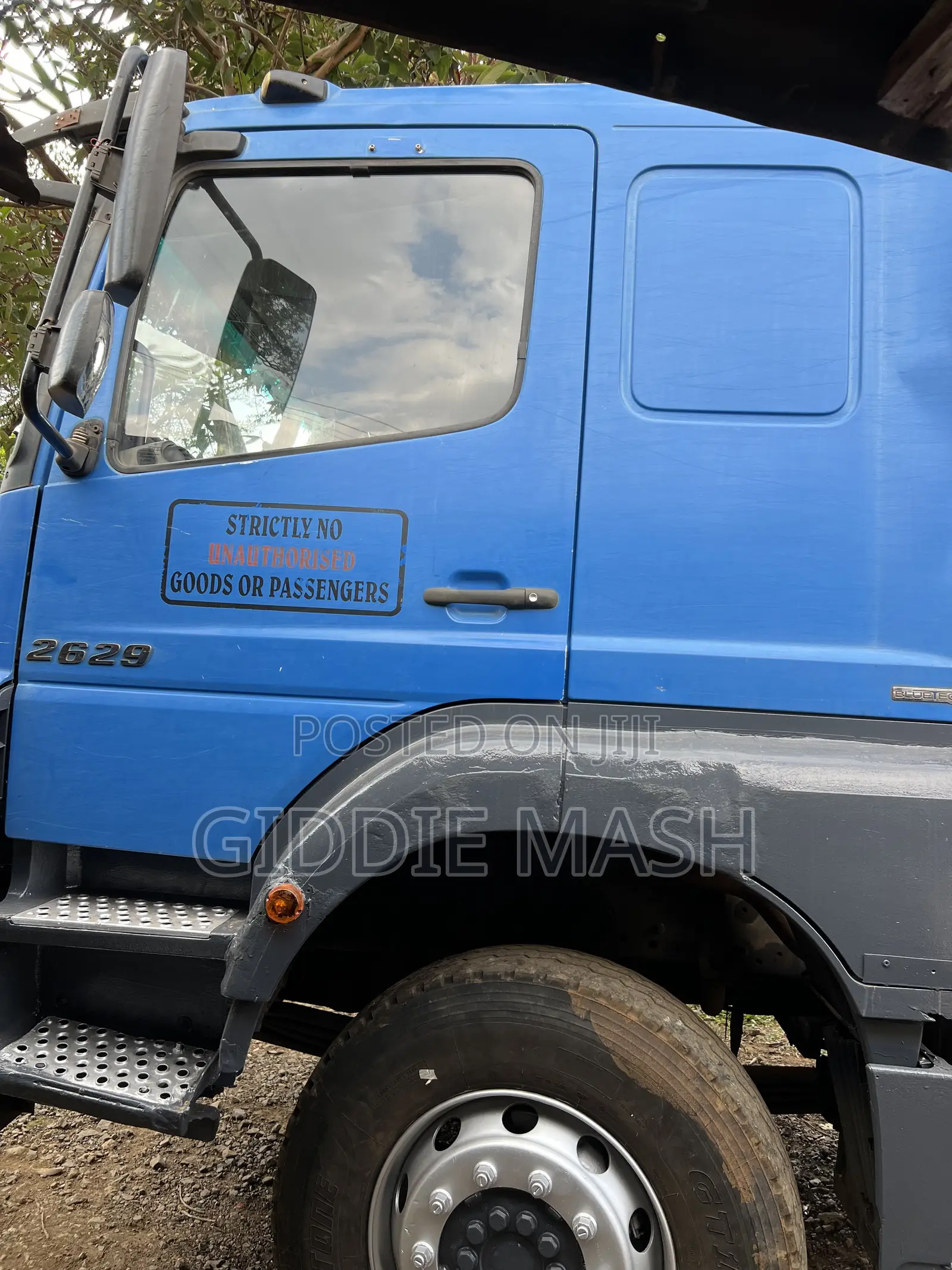Mercedes Benz Axor Tipper