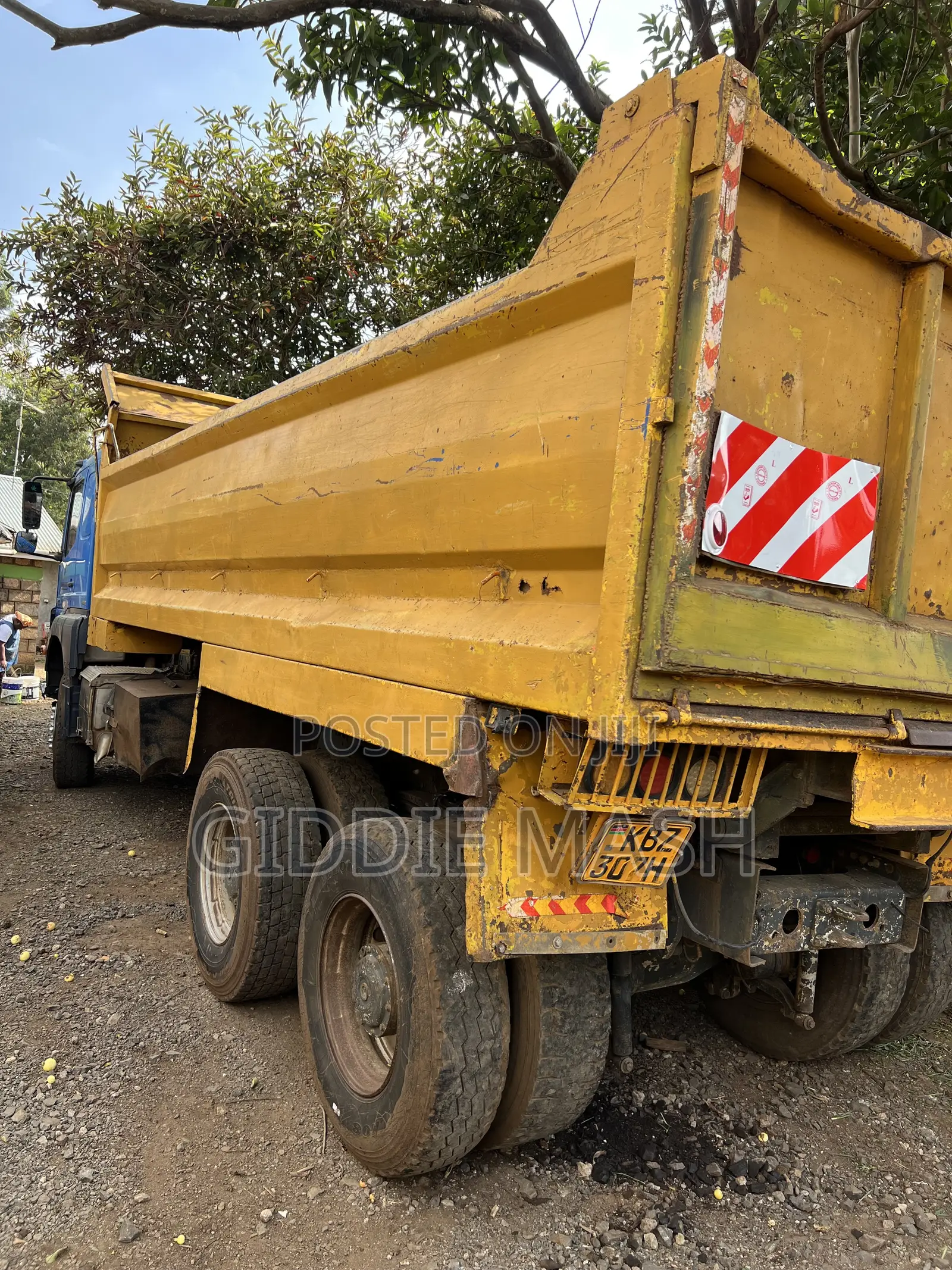 Mercedes Benz Axor Tipper