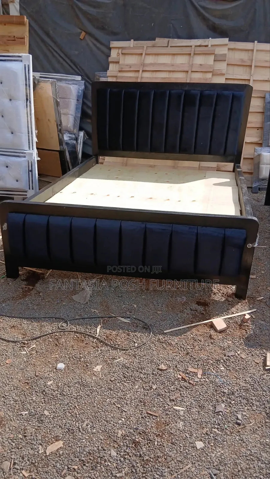Black 5x6 Mocket Bed