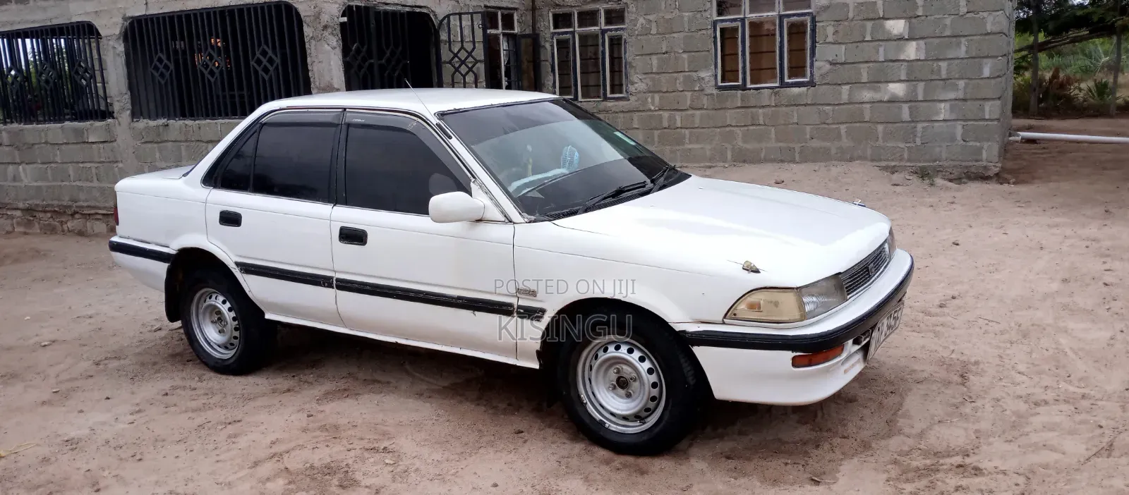 Toyota Corolla 1990 White