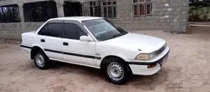 Toyota Corolla 1990 White