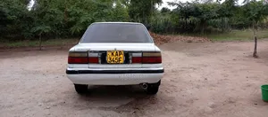 Toyota Corolla 1990 White