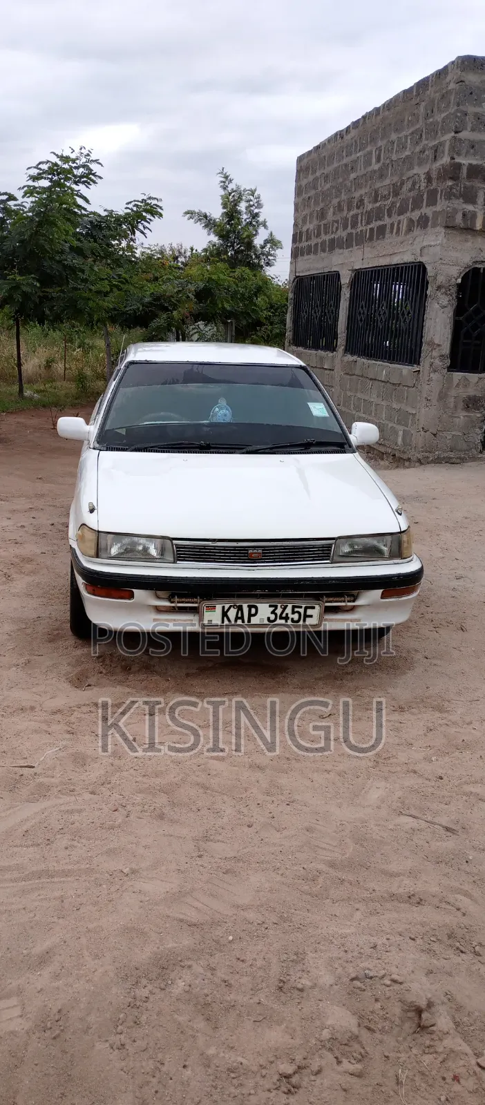 Toyota Corolla 1990 White