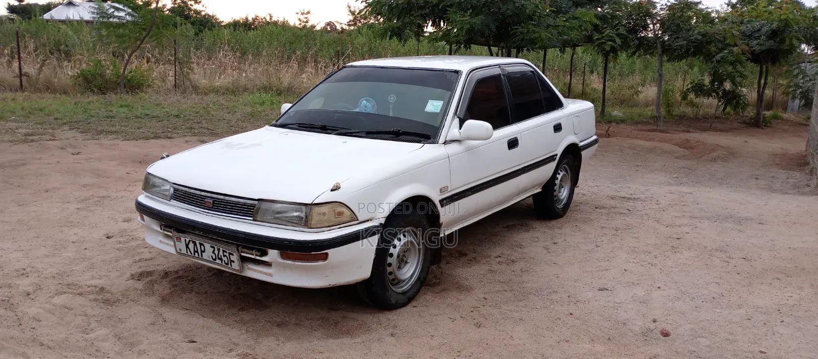Toyota Corolla 1990 White
