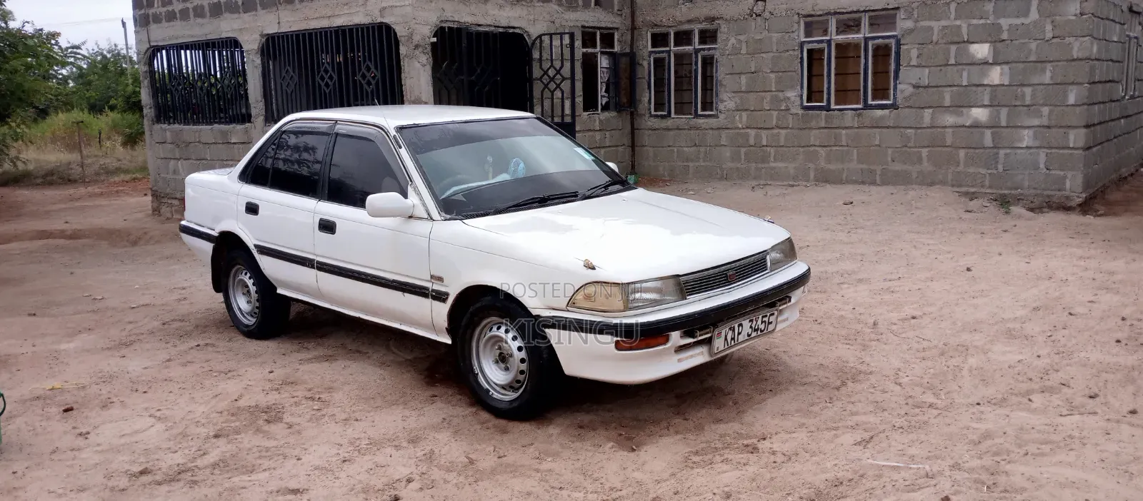 Toyota Corolla 1990 White