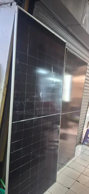Jinko 685watts Solar Panel