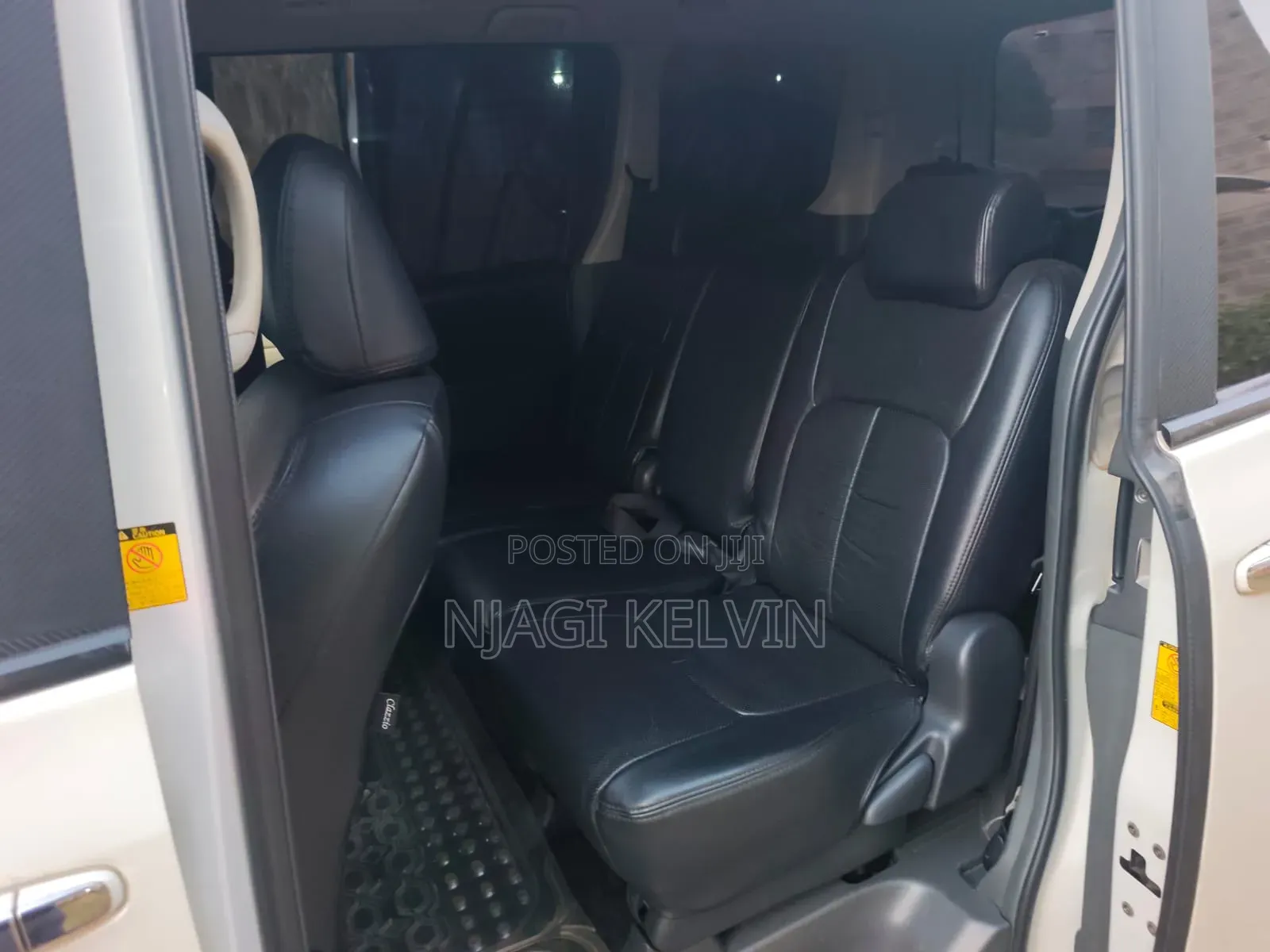 Toyota Noah 2010 White