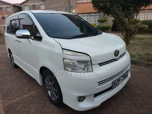 Toyota Noah 2010 White