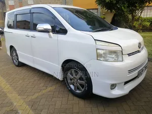 Toyota Noah 2010 White