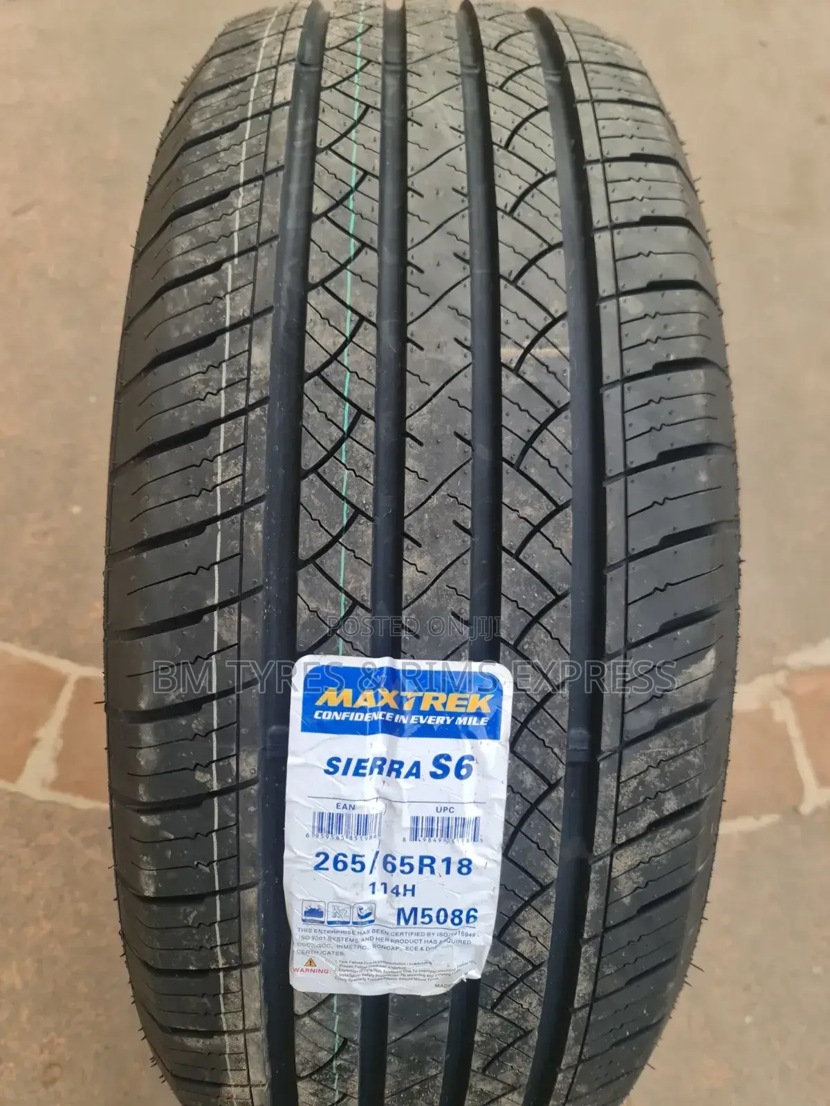 265 /65 R18 Maxtrek Tires (Highway)