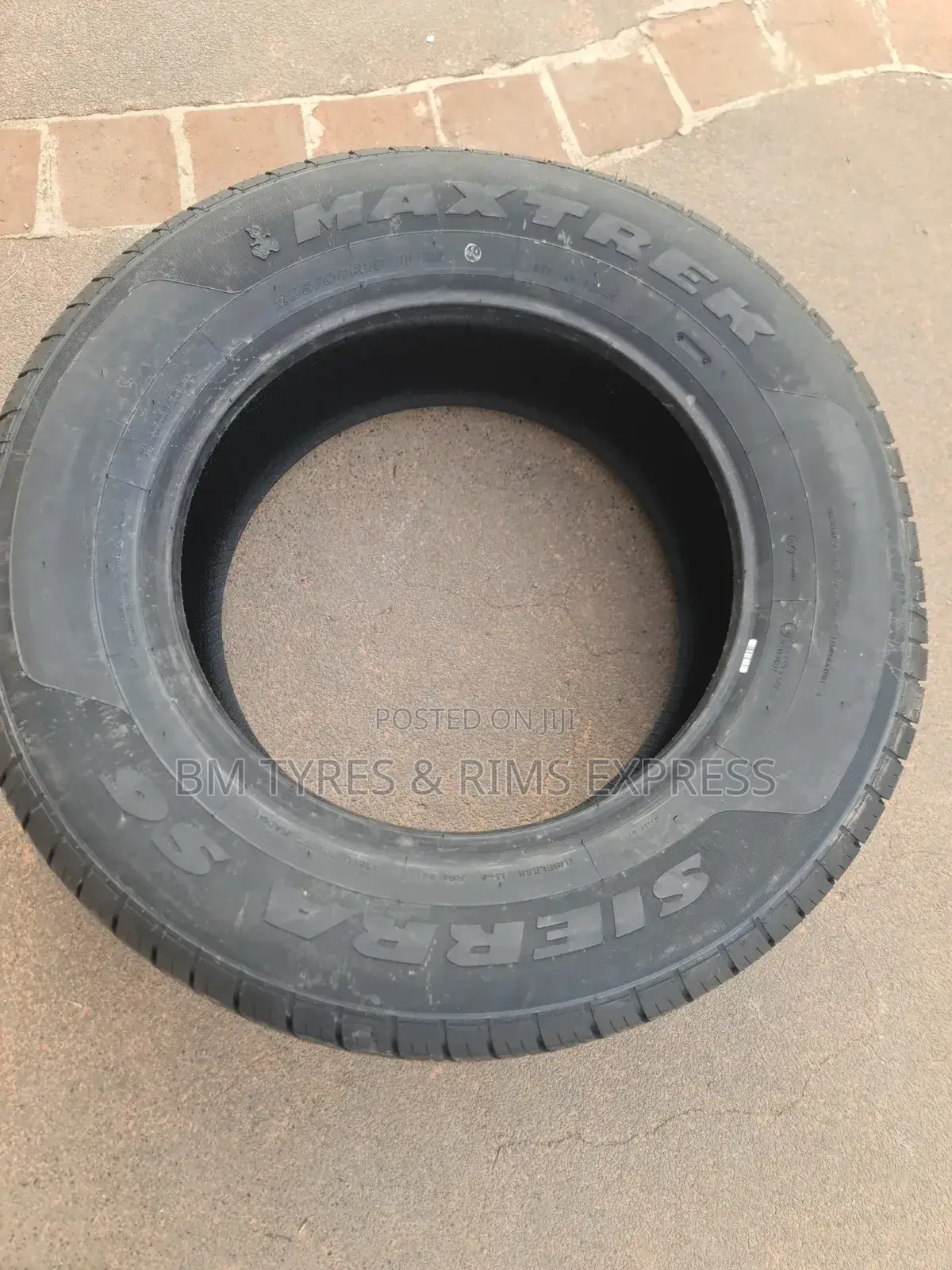 265 /65 R18 Maxtrek Tires (Highway)
