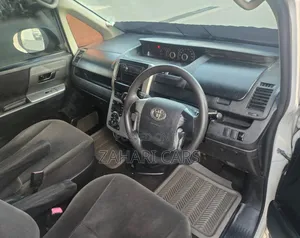 Toyota Voxy 2009 White