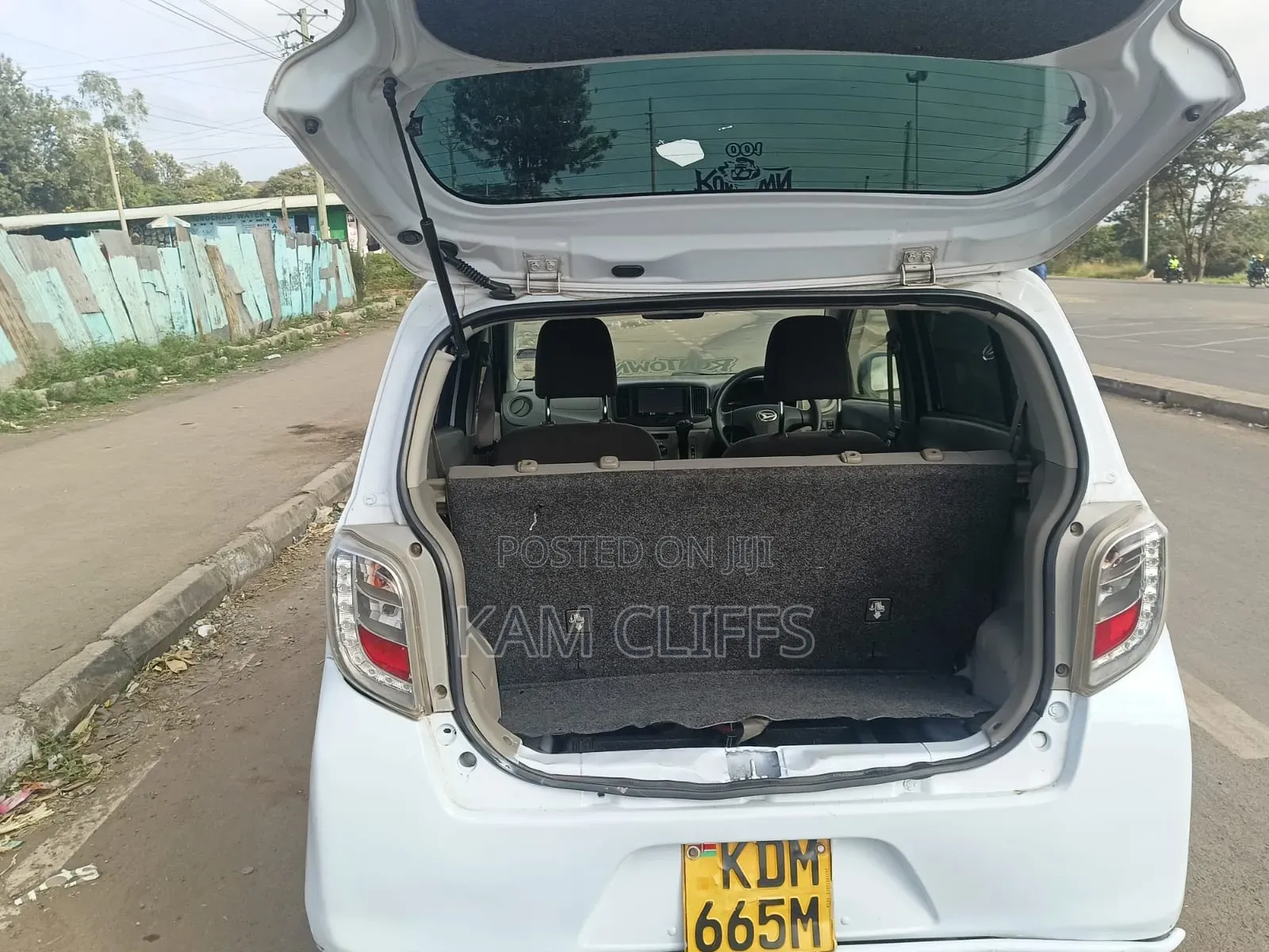 Daihatsu Mira 2016 White