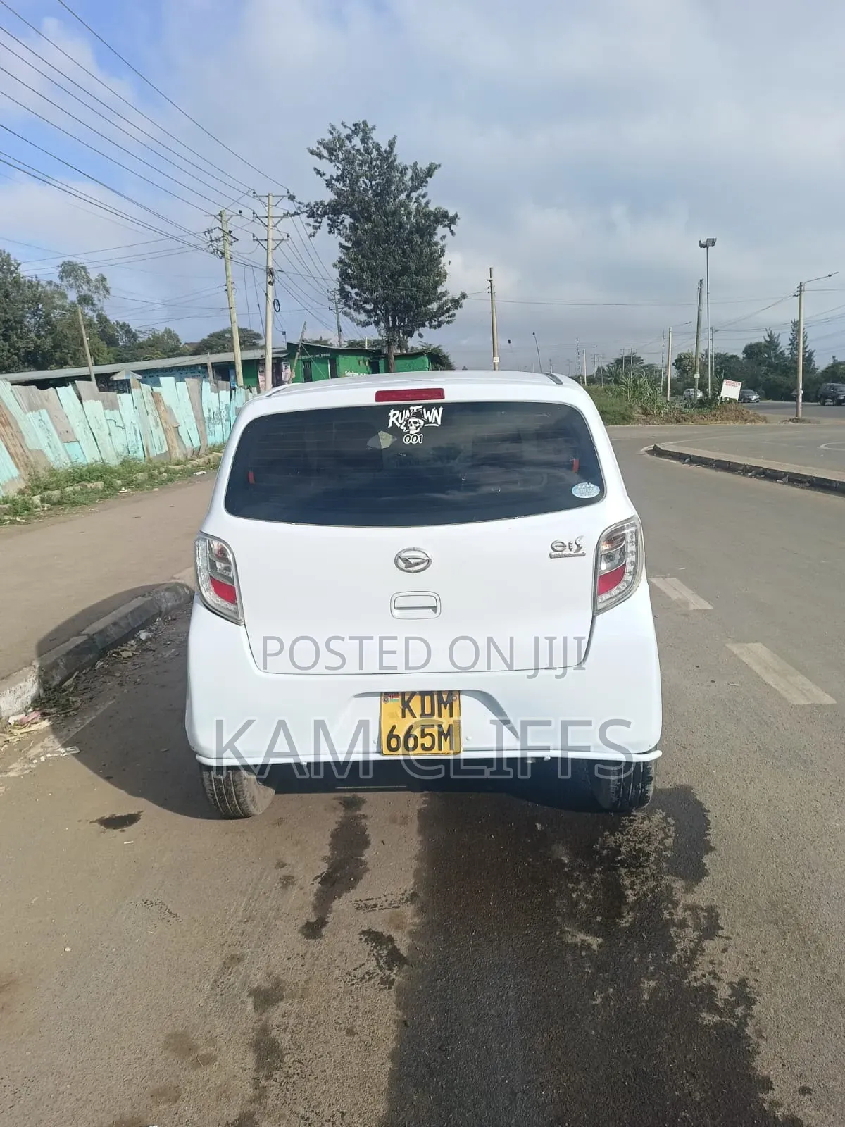 Daihatsu Mira 2016 White