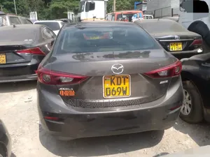 Mazda Axela 2018 Brown