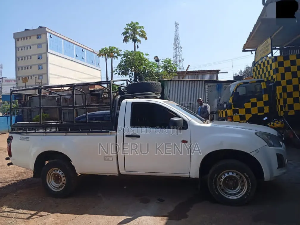 Isuzu D-MAX 2021 White