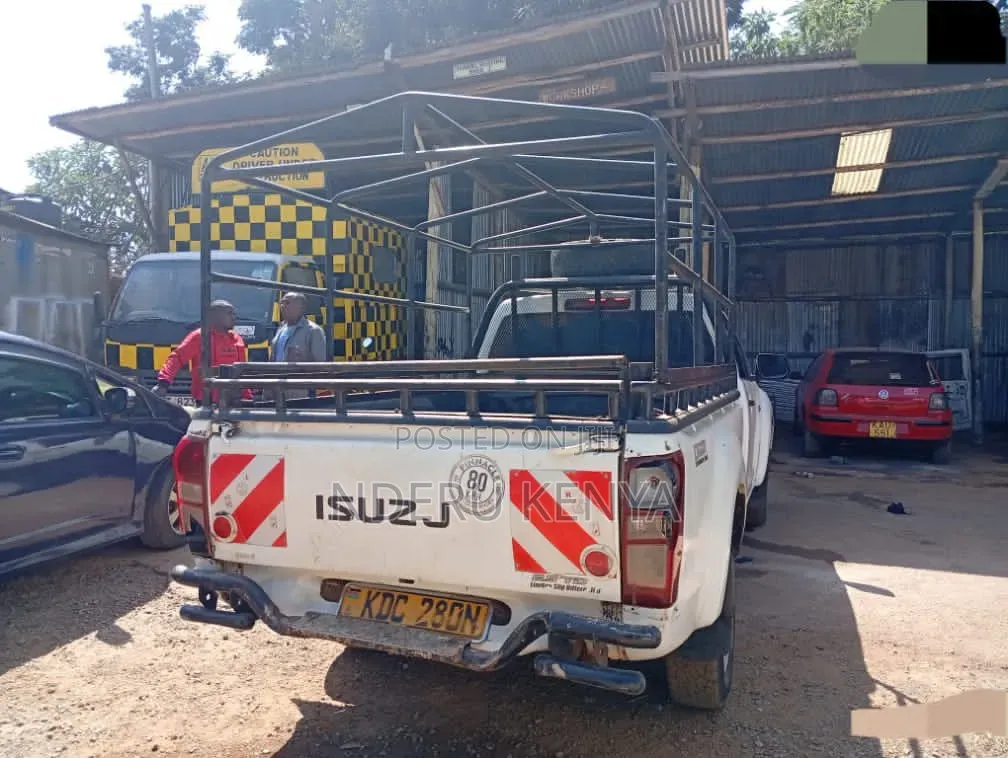 Isuzu D-MAX 2021 White