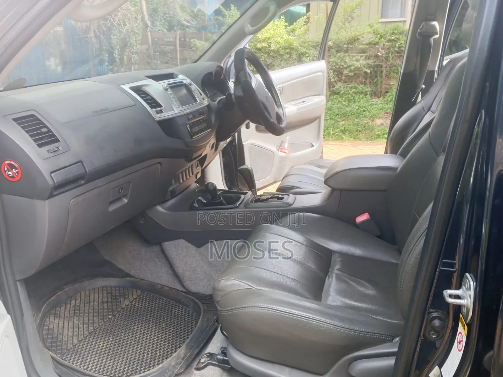 Toyota Hilux 2012 Black