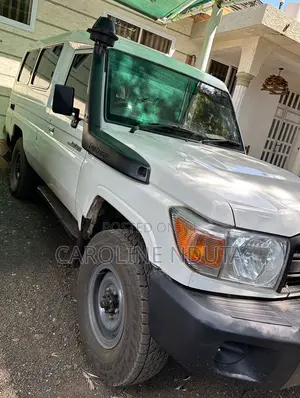 Toyota Land Cruiser 79 Series 2018 White