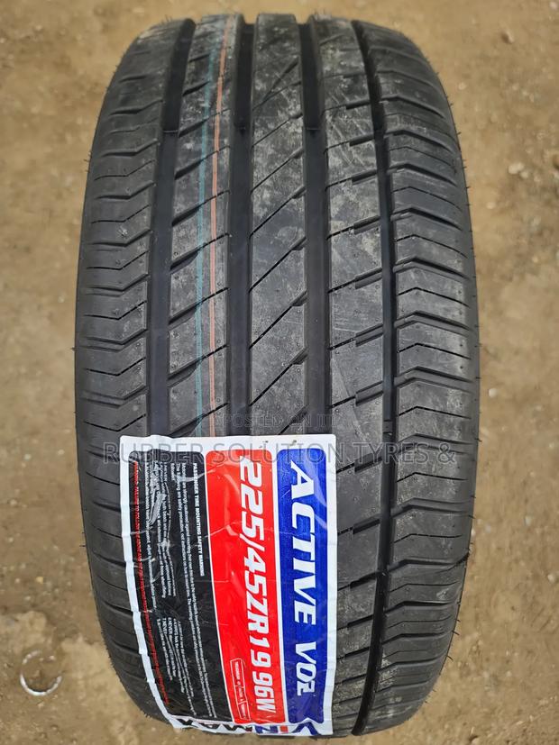 225 /45 R19 Vinmax Tyres 96w Active V02 - thumbnail 2
