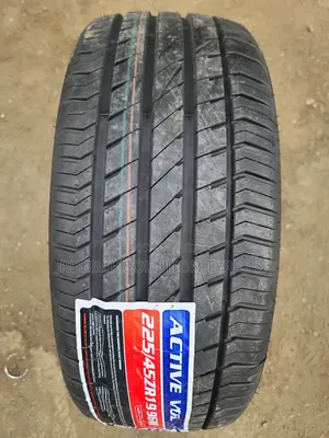 225 /45 R19 Vinmax Tyres 96w Active V02